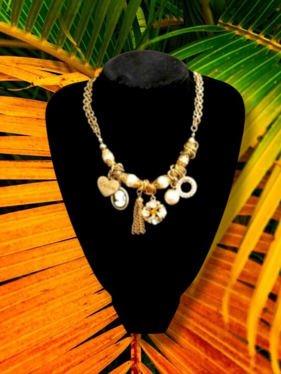 bebe Jewelry - Bebe | EUC Gorgeous Gold Tone Faux Pearl Bling Charms Statement Necklace